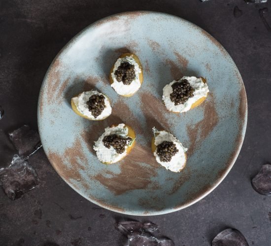 Bulvytės su varškės kremu ir ikrais